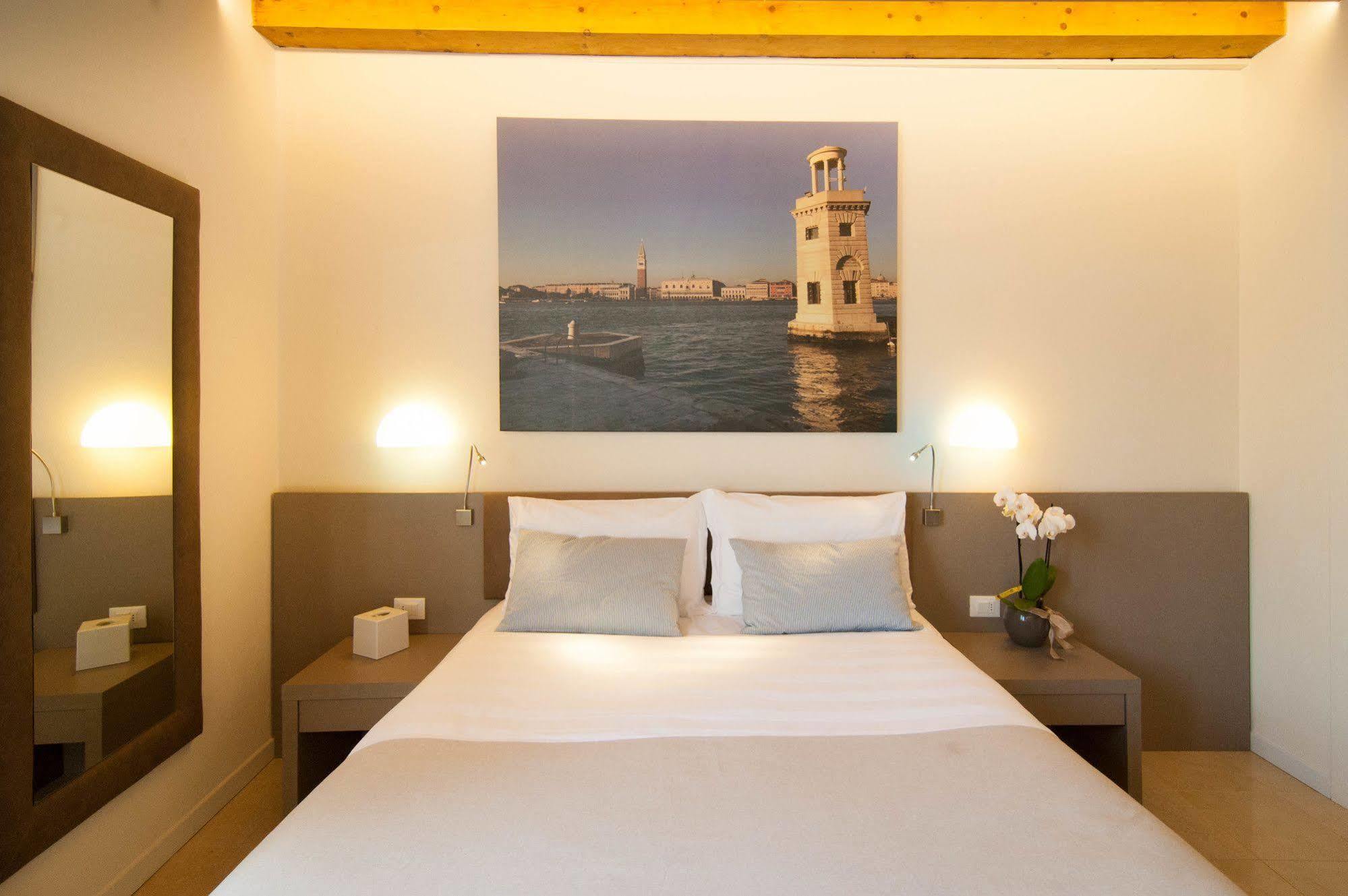 Leone Hotel Венеция Экстерьер фото